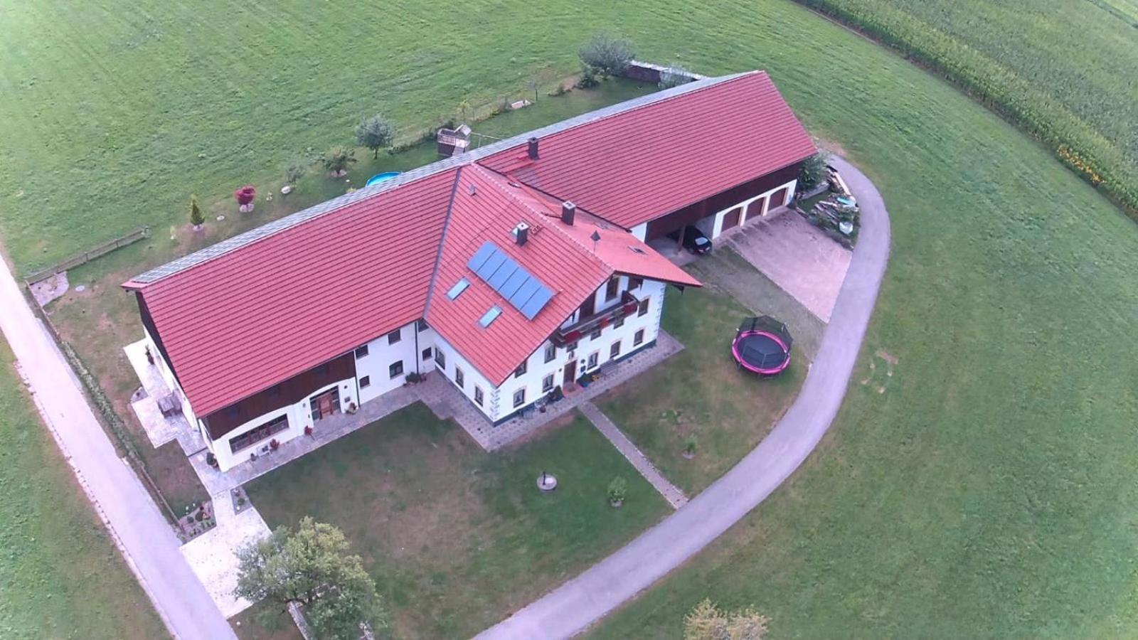 Ferienwohnung Glueck Saaldorf-Surheim Eksteriør billede
